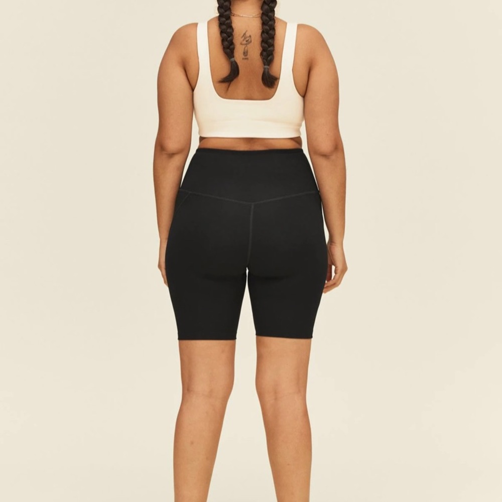 Girlfriend Collective bike short